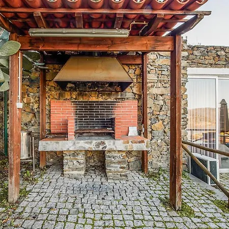 Nice Apartment In Freixo De Espada C Freixo de Espada à Cinta