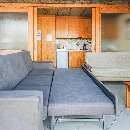 Nice Apartment In Freixo De Espada C
